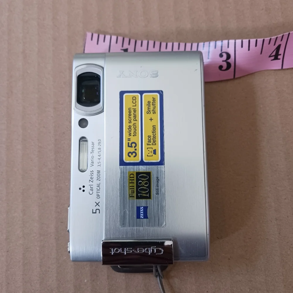 Camera Sony Cybershot  Silver Like New 8.1 Mega Pixels
